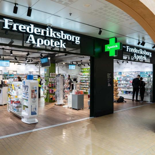 Frederiksborg Apotek i Slotsarkaderne - Velkommen til vores apotek med dedikeret service og omfattende sundhedspleje